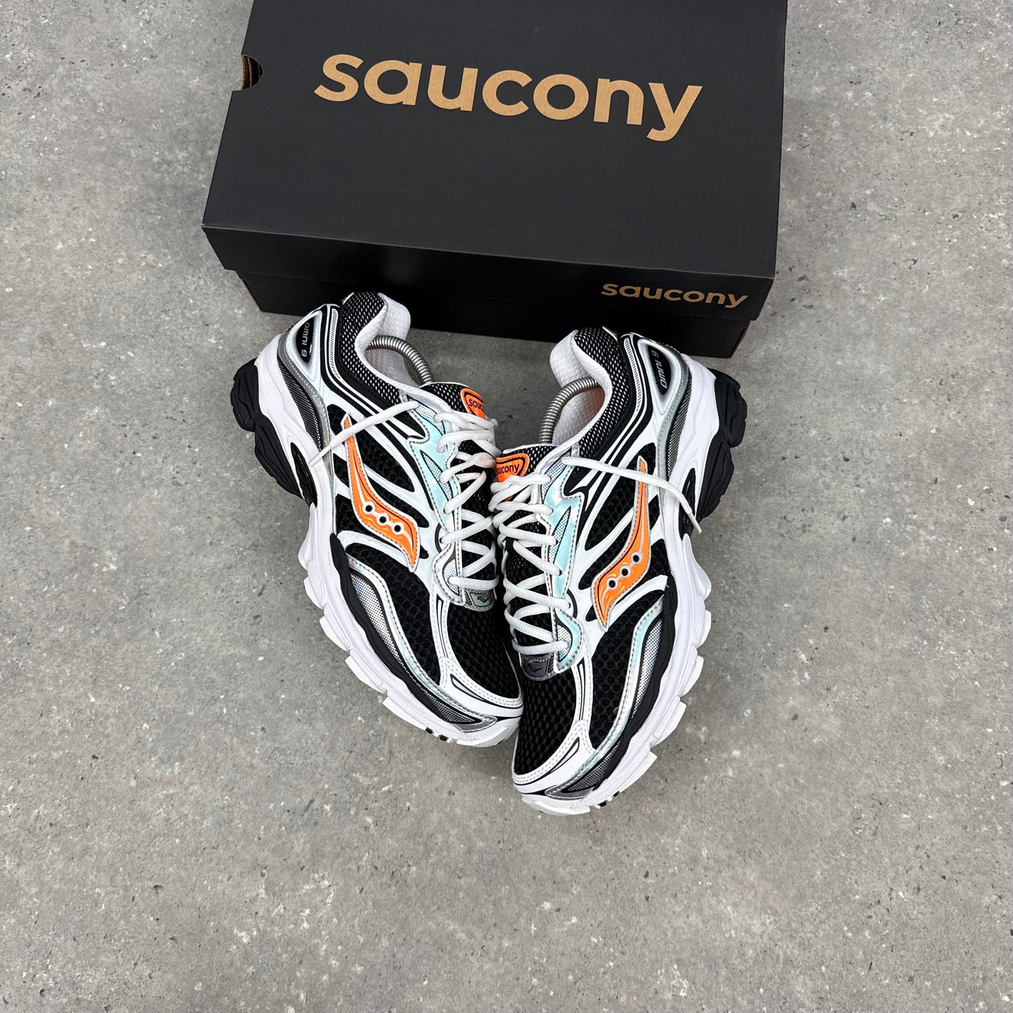 SAUCONY OMNI PRO GRID 9 - WHITE/V02