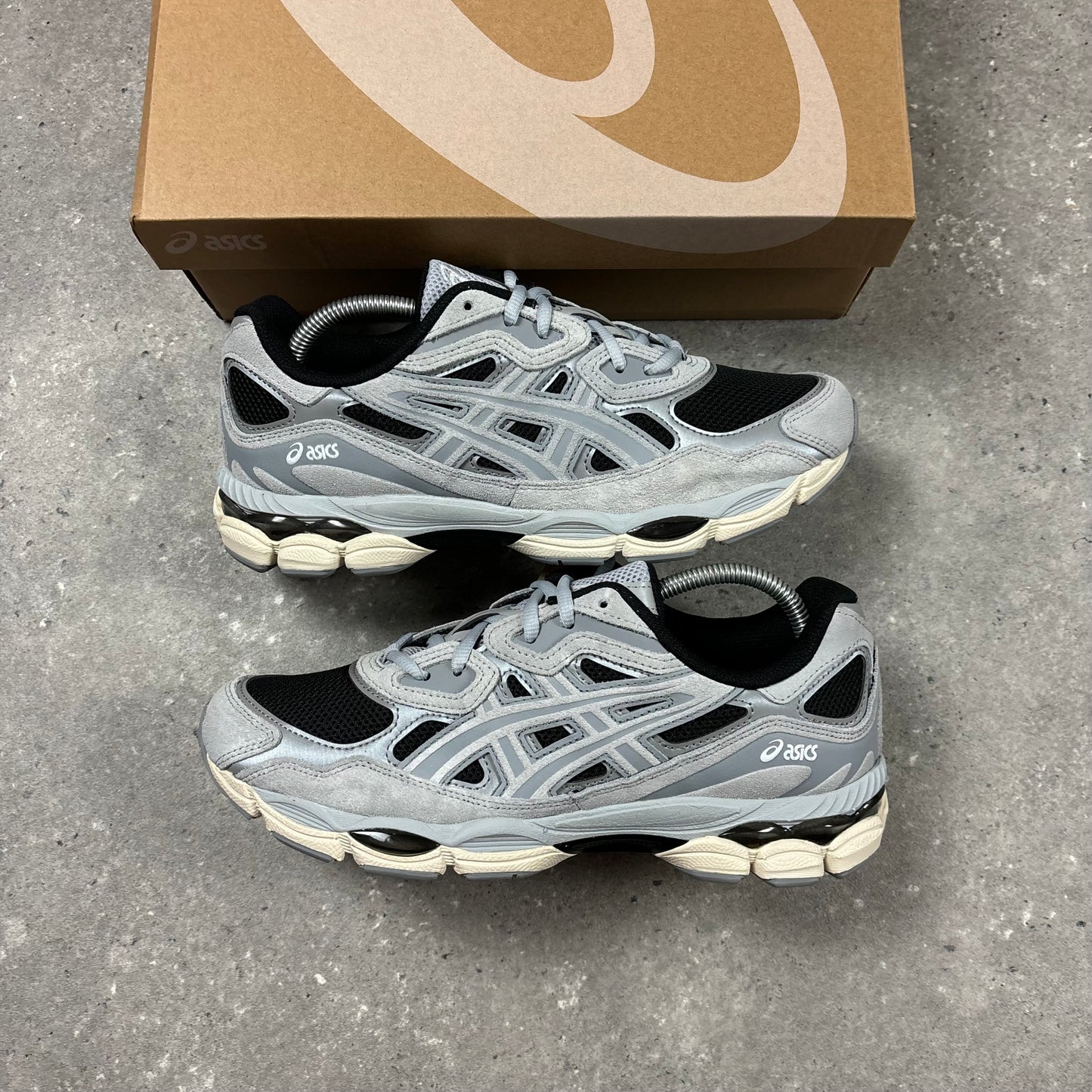 ASICS GEL NYC - BLACK / PIEDMONT GREY