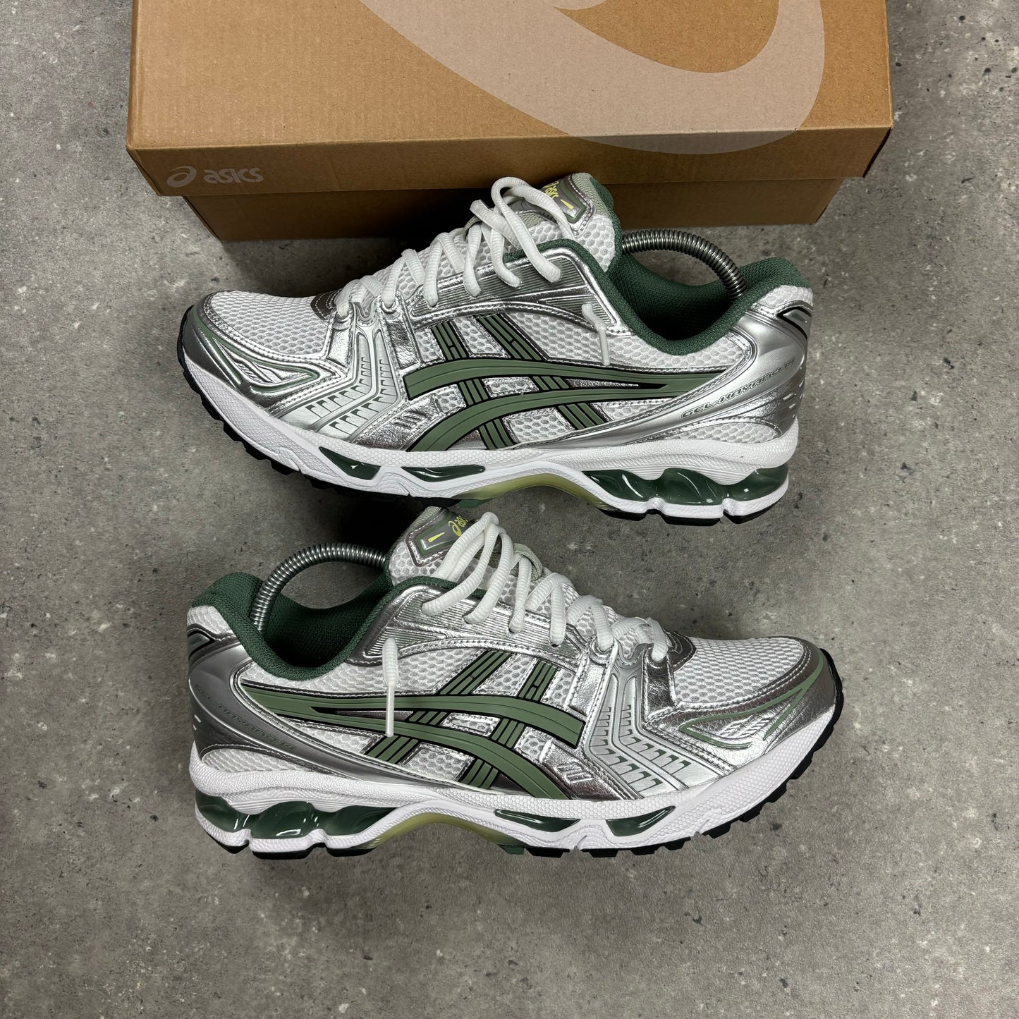 ASICS GEL KAYANO 14 - WHITE / SLATE GREY