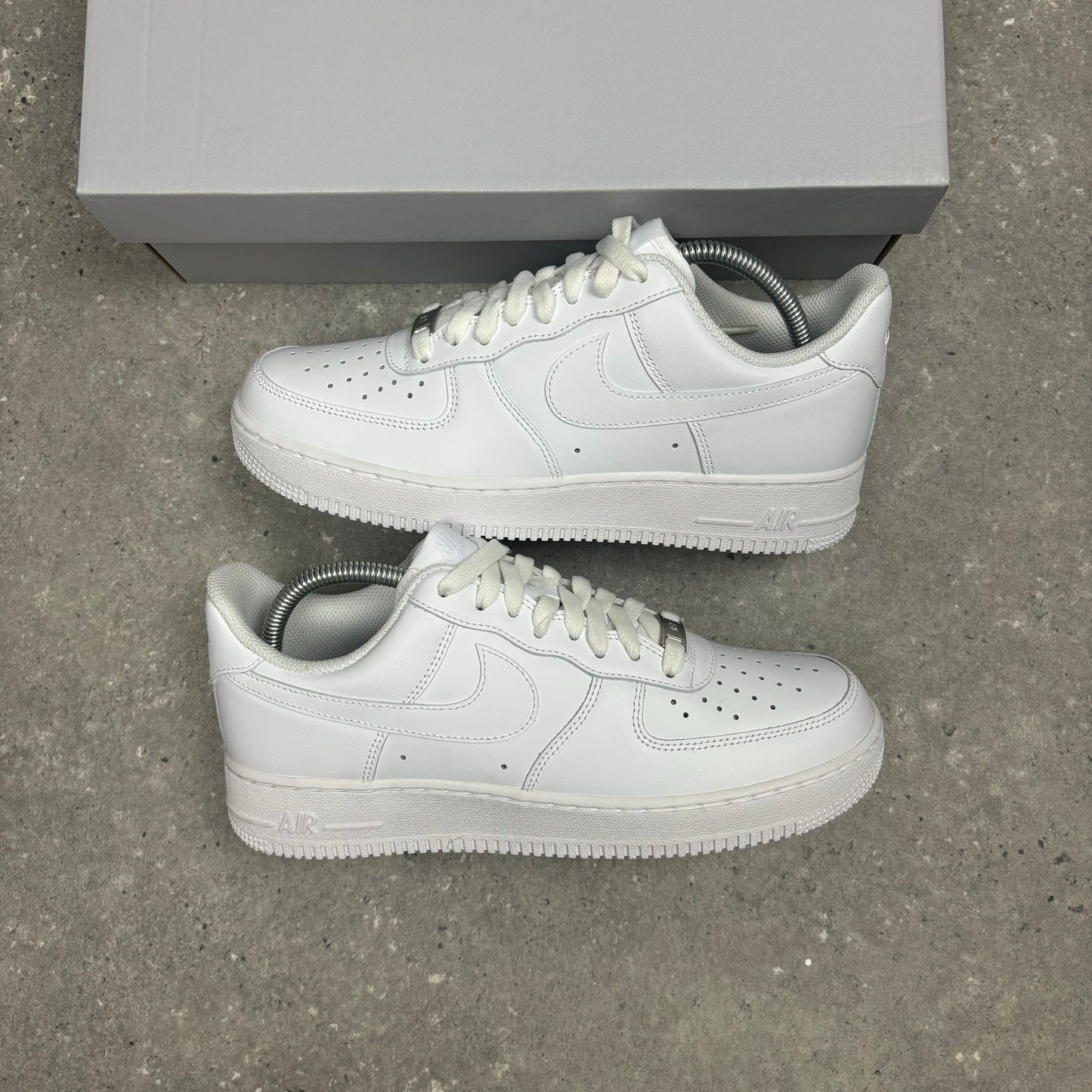 NIKE AIR FORCE 1 - WHITE