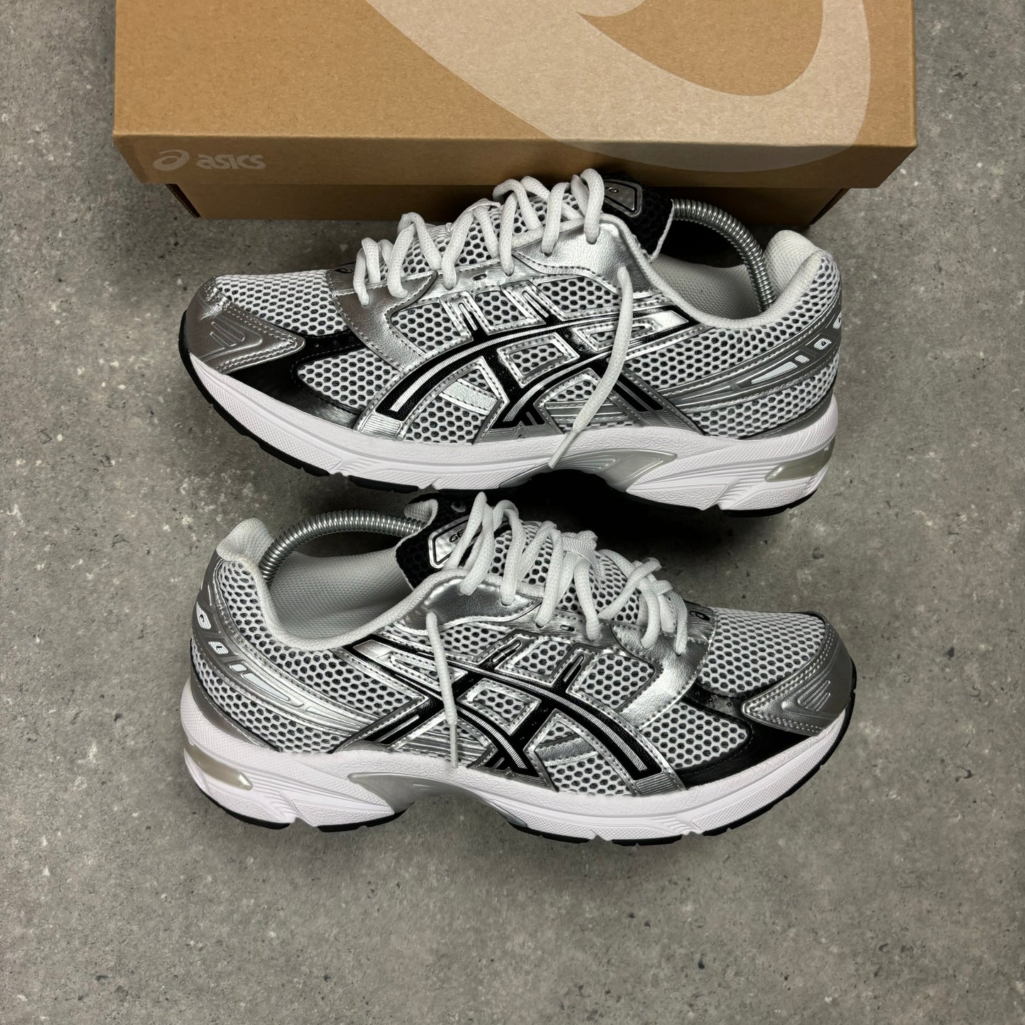 ASICS GEL 1130 - WHITE / BLACK