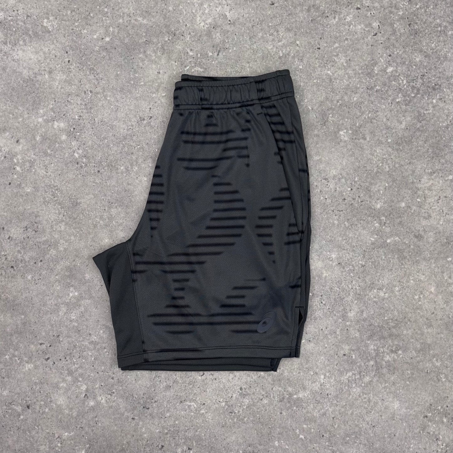 ASICS ALL OVER SHORTS - GRAPHITE BLACK