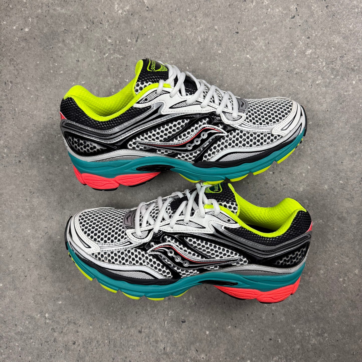 SAUCONY OMNI PRO GRID 9 - “SILVER MUTANT”