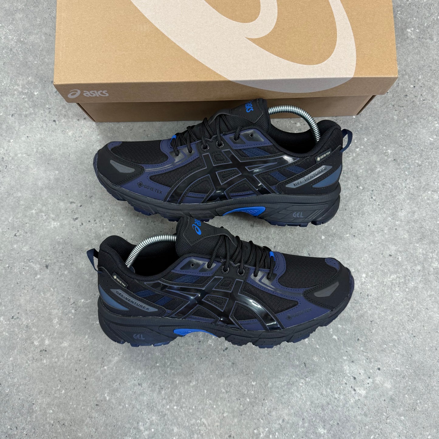 ASICS GEL VENTURE 6 - BLACK / ILLUSION BLUE