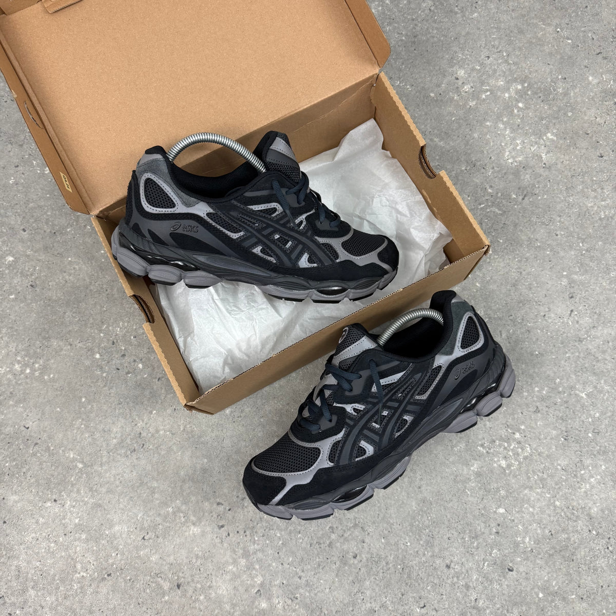 ASICS GEL NYC - GRAPHITE GREY / BLACK