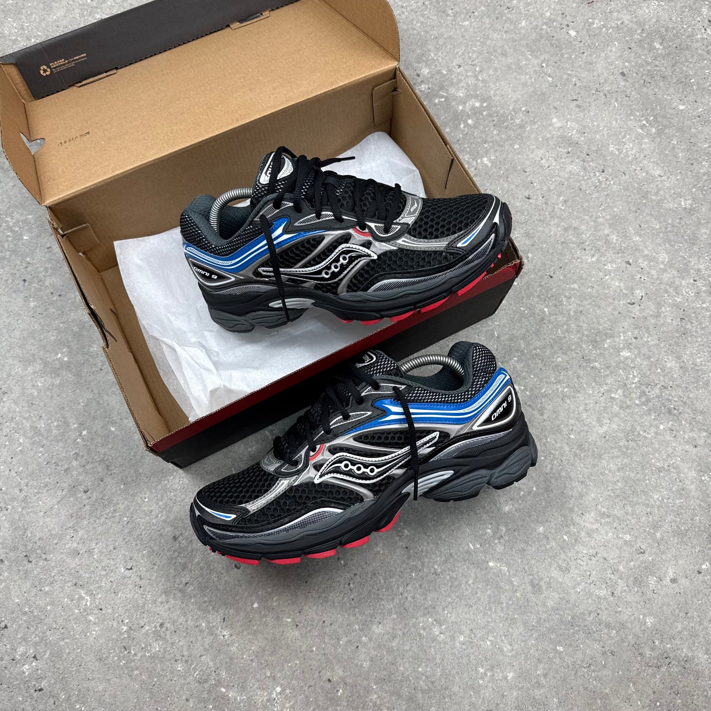 SAUCONY OMNI PRO GRID 9 - BLACK/MULTI