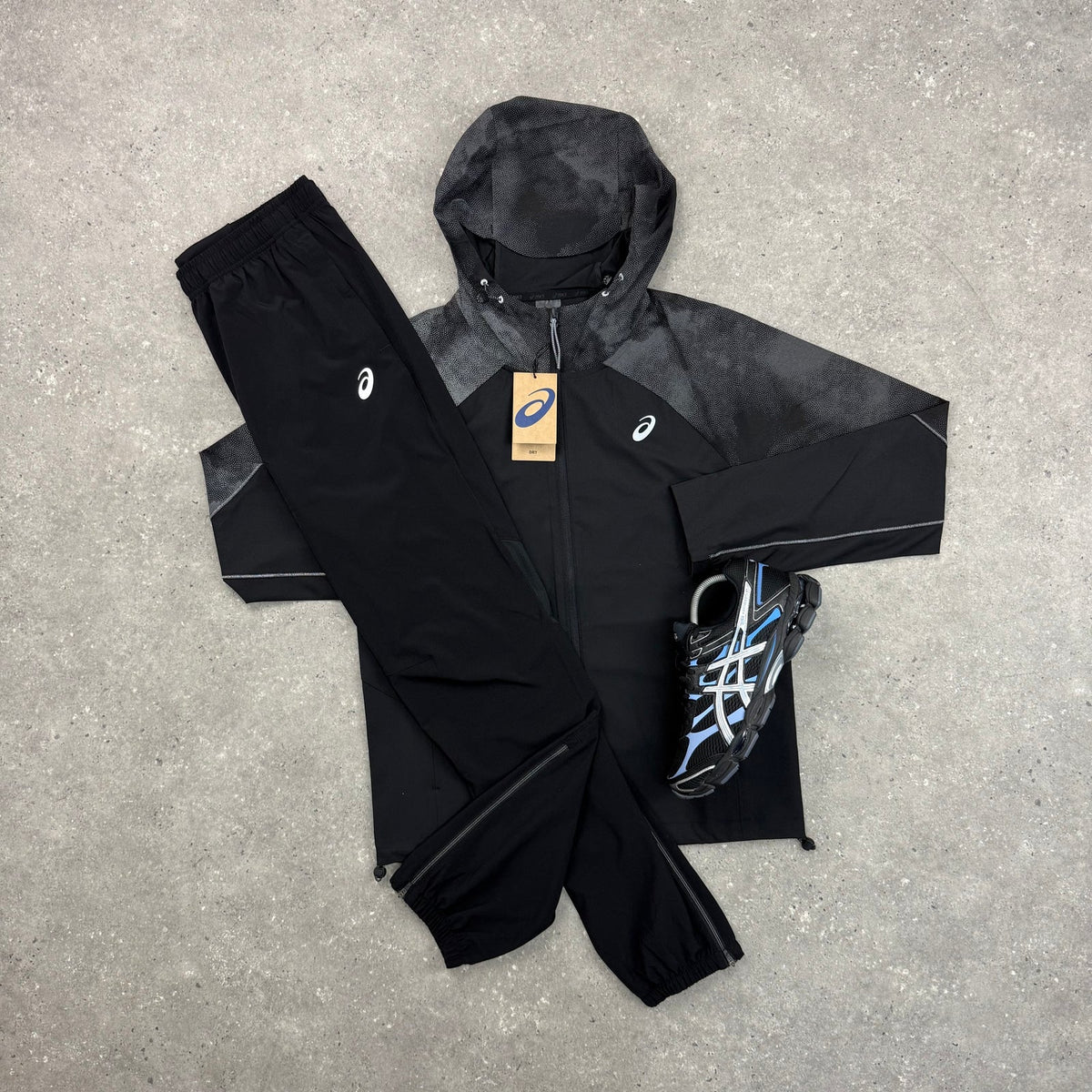 ASICS REFLECTIVE WINDRUNNER JACKET & WOVEN PANT SET - BLACK